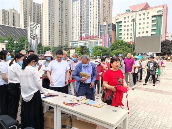 104122.jpg 104122.jpg